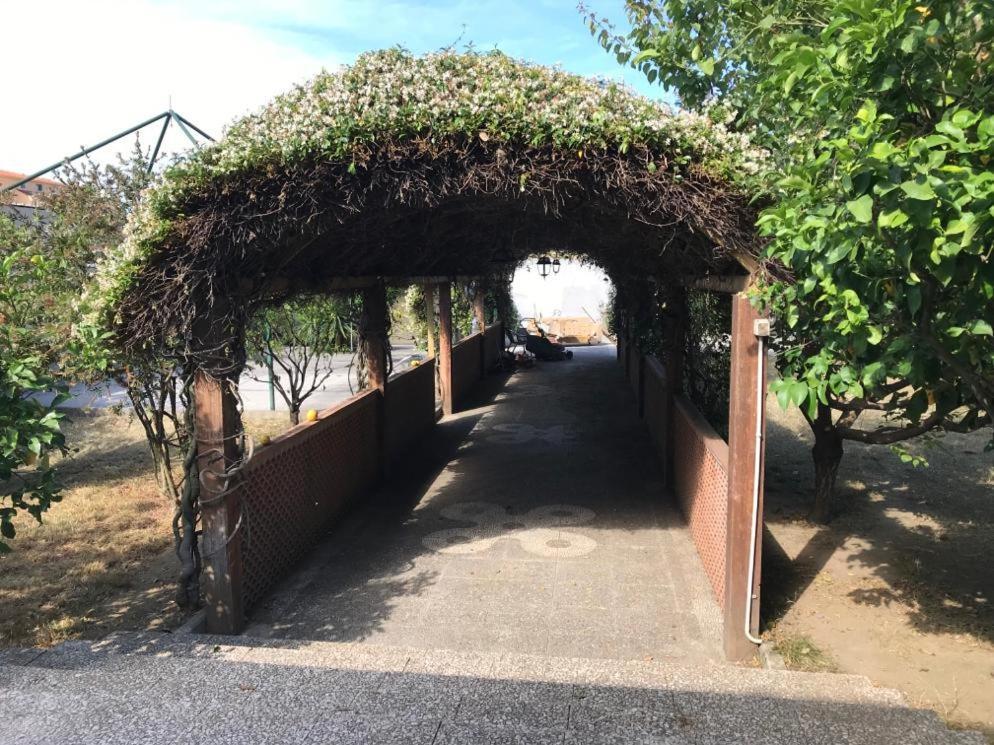 Mary Rose Bed & Breakfast Castel Volturno Exterior photo